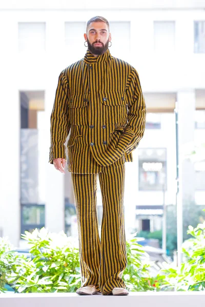 Look 29